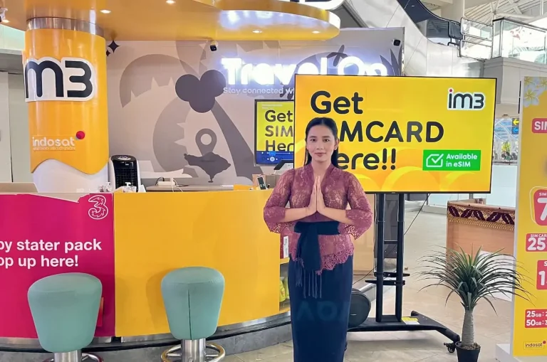 Bali - Booth Indosat Bandara