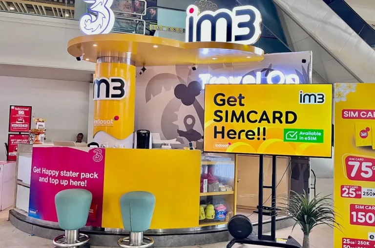 Bali - Booth Indosat Bandara